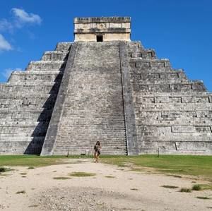 Meet your Posher, Cynthia